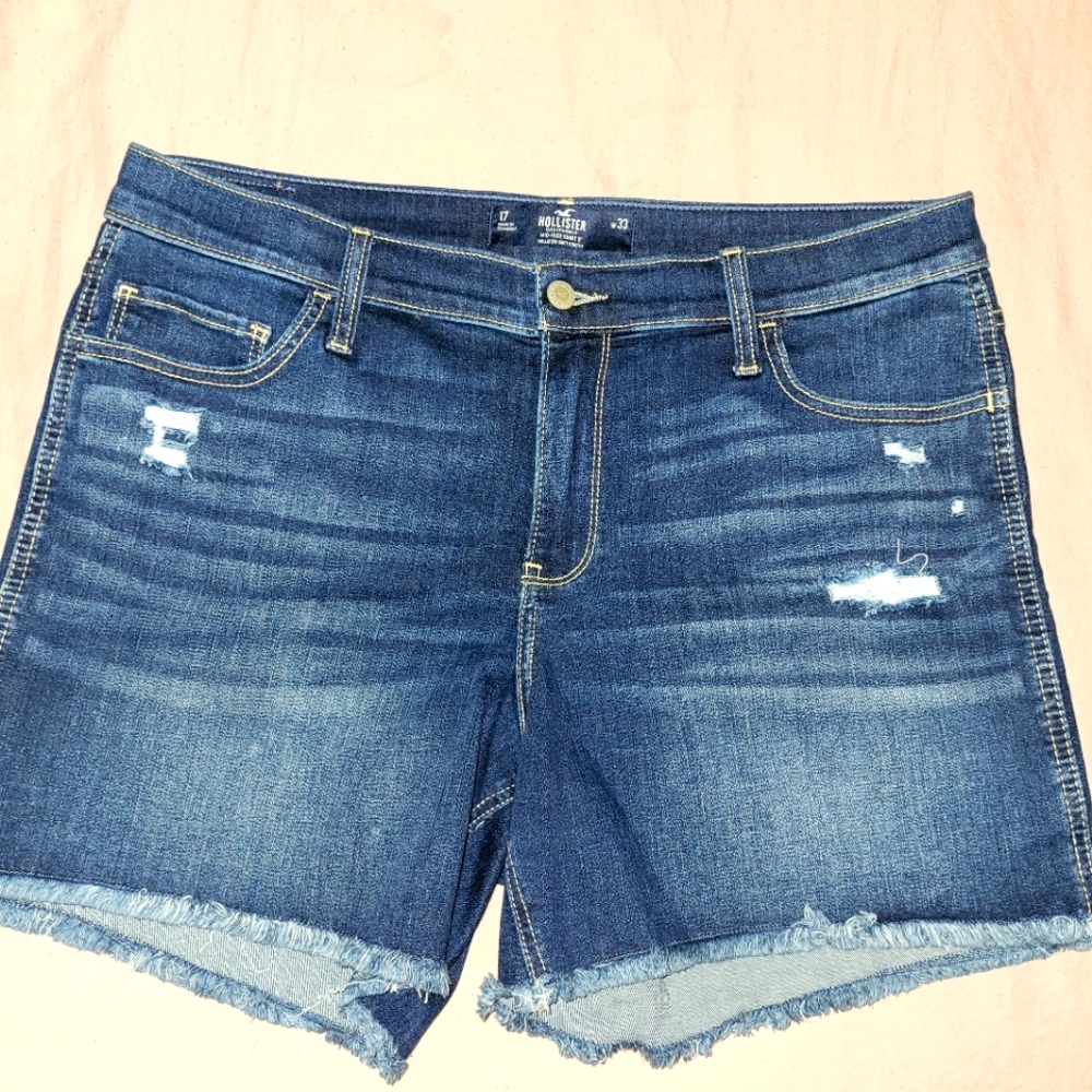 Hollister shorts plus size 17. NWOT